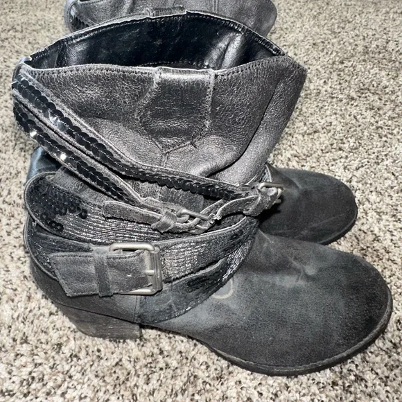 Booties - Picture 3 of 6